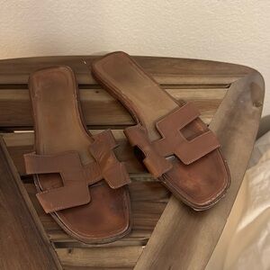Very used Hermes Oran Sandals